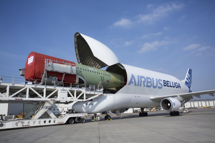 BELUGA_First_NEO_fuselage_loading_into_Beluga_from_HAM_to_TLS.jpg